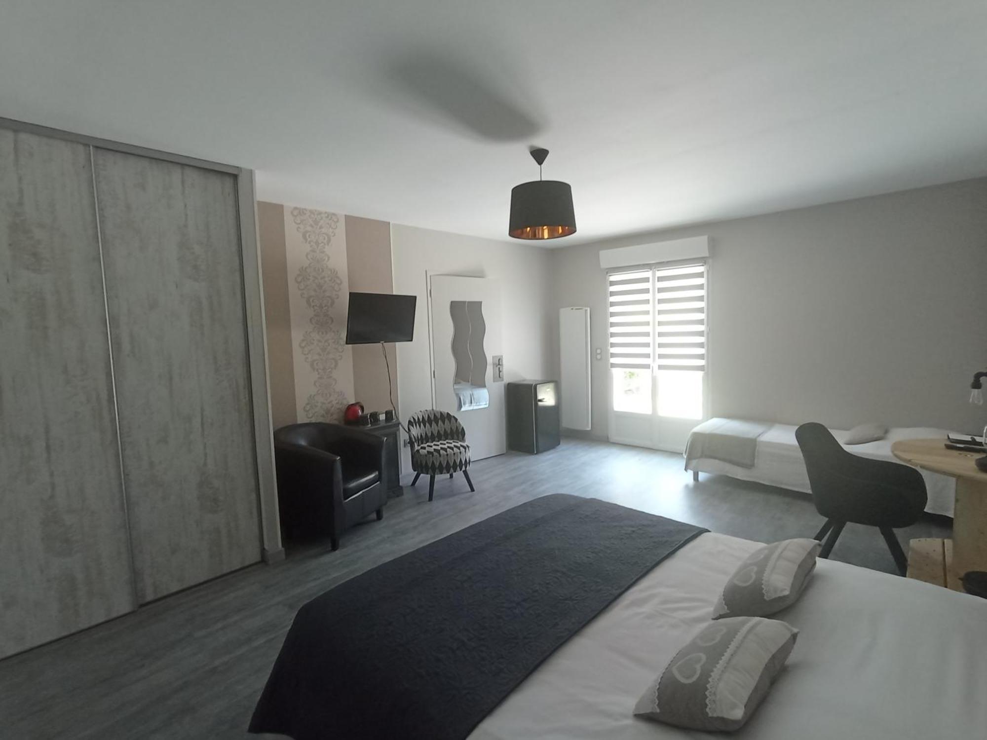 Chambres Et Tables D'Hotes " O Doux Matins " Aux Portes De Chinon Riviere  ภายนอก รูปภาพ